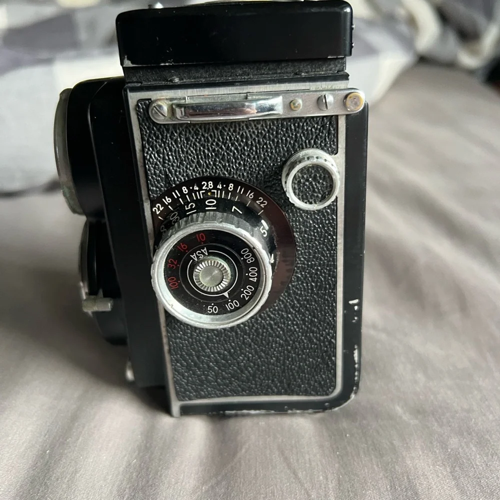 Vintage Primo Jr TLR film Camera - Picture 2 of 4